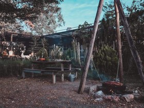 Rewild Camp And Cafe