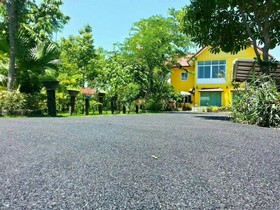 Ruenpinwilai Resort