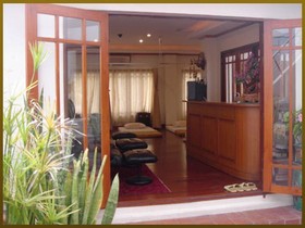 Sri U-Thong Grand Hotel