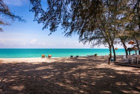 Mumsa Beach Resort & Restaurant