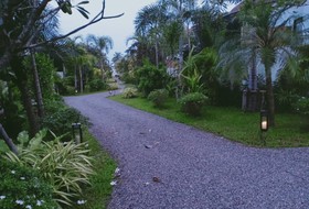 Tungtong Beach Villas