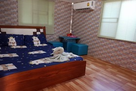 Hotel Family House And Resort Phetchaburi by OYO Rooms