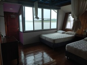 Boat House Suriya
