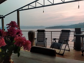 Boat House Suriya