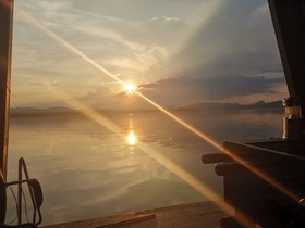 Boat House Suriya