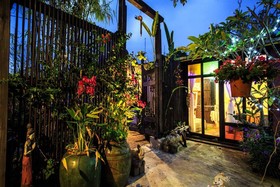 Artist Place Trat