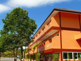 Khao Saming Paradise Resort