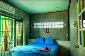 Pop Riverside Homestay