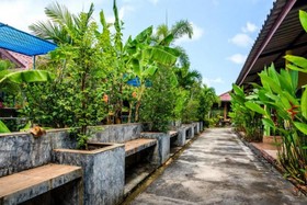Pop Riverside Homestay