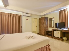 Trat Center Hotel