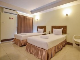 Trat Center Hotel