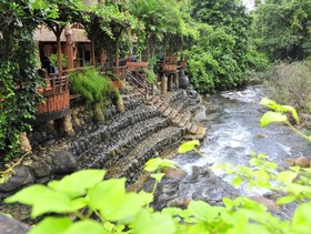 Baansuanrudee Resort