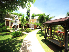 Im Poo Hill Resort