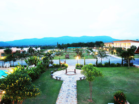 Im Poo Hill Resort