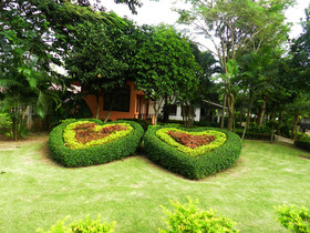 Im Poo Hill Resort