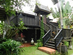 Im Poo Hill Resort