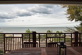 Beach Palace