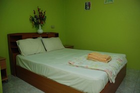 Blue Lagoon Guest House & Bar