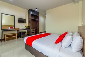 Canal Happiness by Oyo Rooms