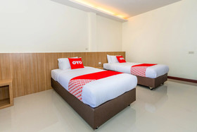 Canal Happiness by Oyo Rooms
