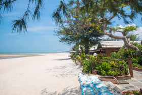 Cha-am Little Shop & Resort