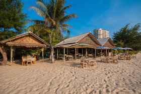 Cha-am Little Shop & Resort