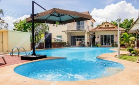 Charm Resort Cha-am