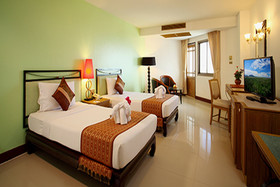 Golden Beach Cha Am Hotel
