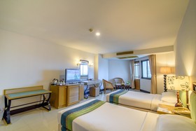 Golden Beach Cha Am Hotel