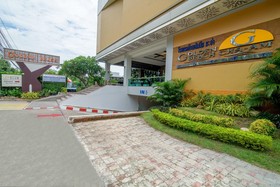 Golden Beach Cha Am Hotel