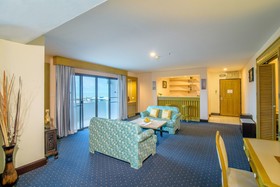 Golden Beach Cha Am Hotel