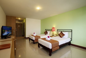 Golden Beach Cha Am Hotel