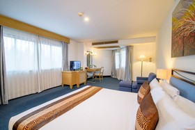 Golden Beach Cha Am Hotel