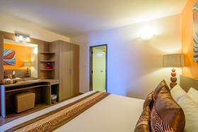 Golden Beach Cha Am Hotel