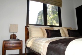 Jurassic Mountain Resort & Fishing Park