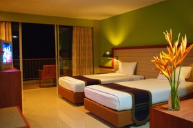 Long Beach Cha Am Resort