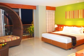 Long Beach Cha Am Resort