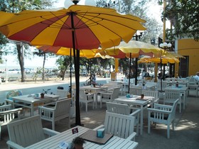 Long Beach Cha Am Resort