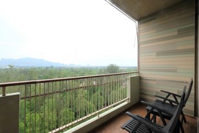 Long Beach Cha Am Resort