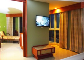 Long Beach Cha Am Resort
