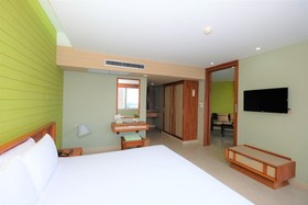 Long Beach Cha Am Resort