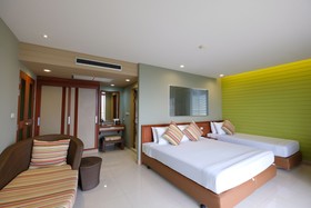 Long Beach Cha Am Resort