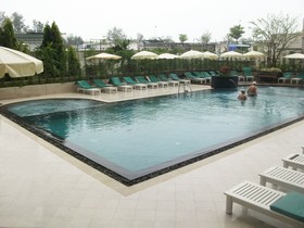 Long Beach Cha Am Resort