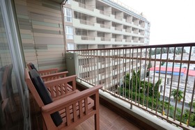 Long Beach Cha Am Resort