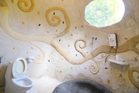 Naidee Sculptured Huts @ Vic Hua Hin