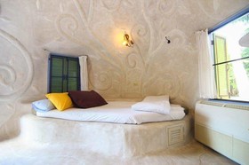 Naidee Sculptured Huts @ Vic Hua Hin