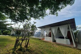 NaNine Glamping