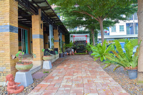 Season Palace Huahin Hotel