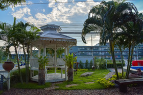 Season Palace Huahin Hotel