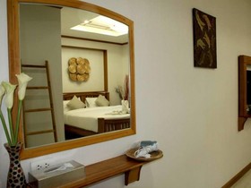 Small Hotel